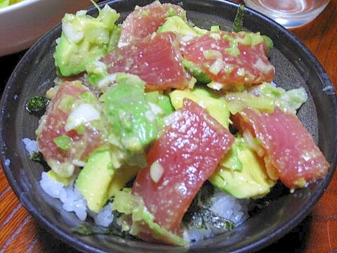 大満足♡マグロ＆アボカド丼